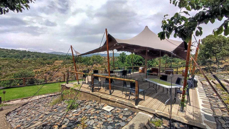 Jaima de 100 m2 con vistas impresionantes para eventos rurales